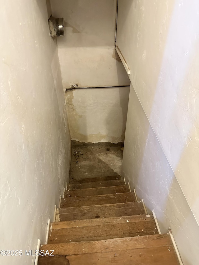 41 S Main St, Pima, AZ 85543 - view of stairway