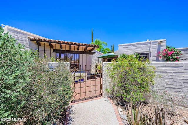 2600 E Skyline Dr Unit 21, Tucson, AZ 85718 - view of gate