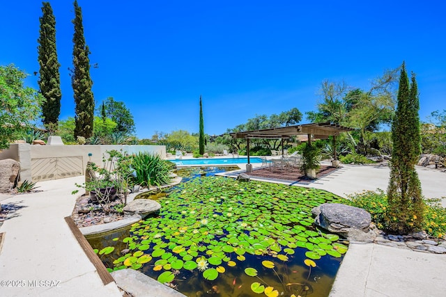 2600 E Skyline Dr Unit 21, Tucson, AZ 85718 - surrounding community featuring a pool and a pergola