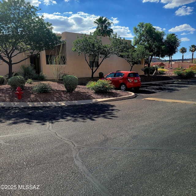 536 W Deerview Ct, Green Valley, AZ 85614 - view of front of home featuring stucco siding