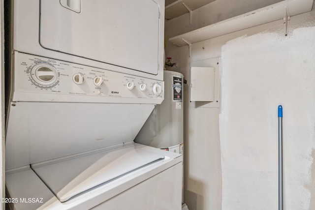 625 S Prudence Rd Apt 201, Tucson, AZ 85710 - laundry area featuring stacked washing machine and dryer