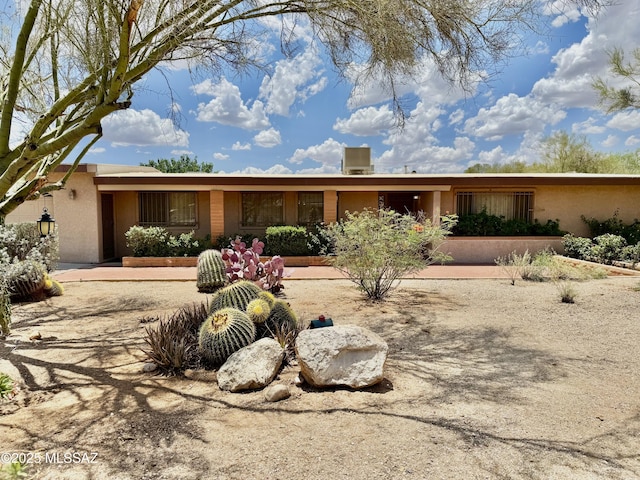 7621 N Placita De Los Amigos, Tucson, AZ 85704 - ranch-style home with stucco siding