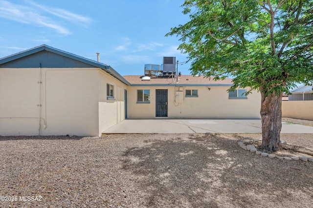 826 W Calle Margarita, Tucson, AZ 85706 - rear view of house with a patio