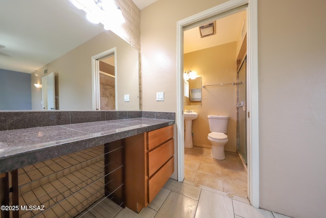 1641 S San Carla, Green Valley, AZ 85614 - full bath with a shower and tile patterned flooring