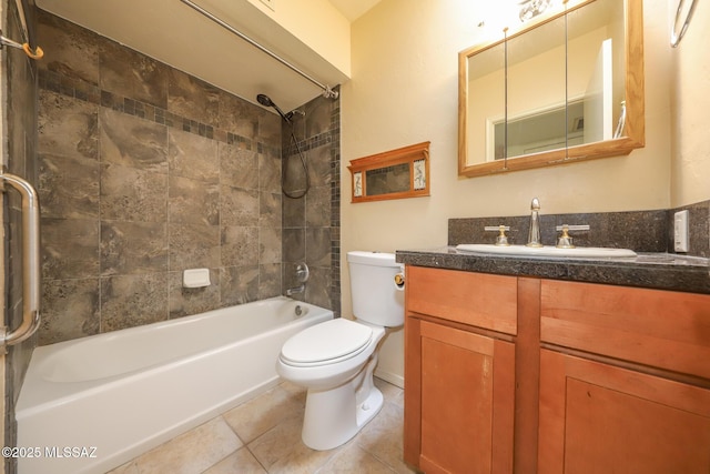 1641 S San Carla, Green Valley, AZ 85614 - bathroom featuring washtub / shower combination and vanity