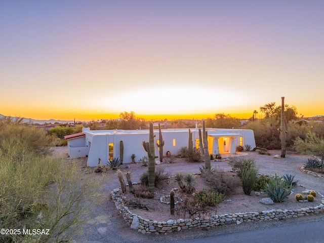 5015 N Via Condesa, Tucson, AZ 85718 - view of front facade featuring stucco siding