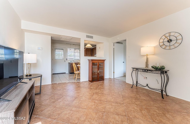 303 Paseo Madera Unit C, Green Valley, AZ 85614 - view of living room