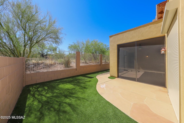 14085 E Copper Mesa Ct, Vail, AZ 85641 - fenced backyard with a patio area