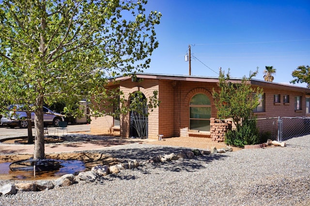 326 N Sage St, Pearce, AZ 85625 - ranch-style home with brick siding