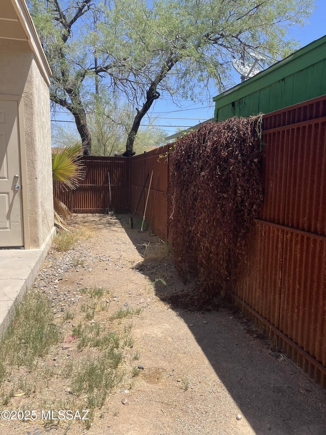 1809 E Miles St, Tucson, AZ 85719 - view of fenced backyard