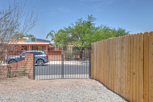 1125 W Huron St, Tucson, AZ 85745 - view of gate