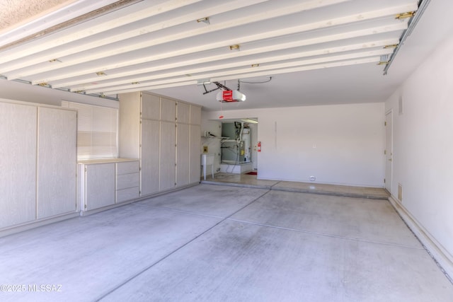 13491 N Tom Ryans Way, Oro Valley, AZ 85755 - garage with a garage door opener