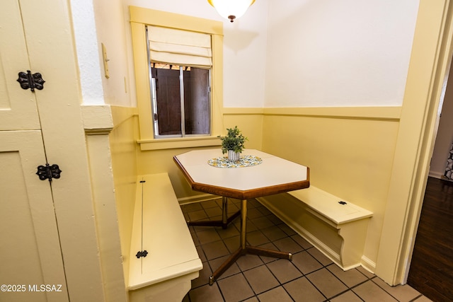 1809 E 8th St, Tucson, AZ 85719 - view of tiled dining space