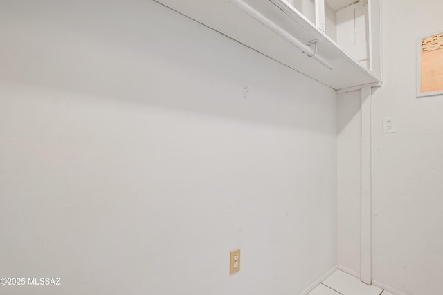 1818 E Mitchell St, Tucson, AZ 85719 - view of walk in closet