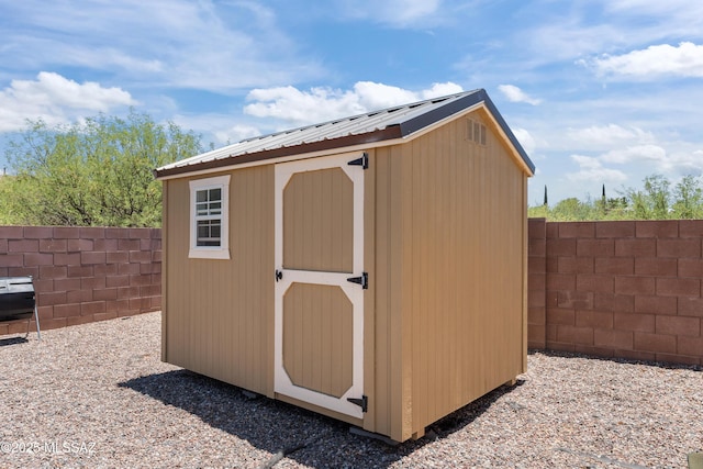 977 S Limestone St, Benson, AZ 85602 - view of shed featuring a fenced backyard