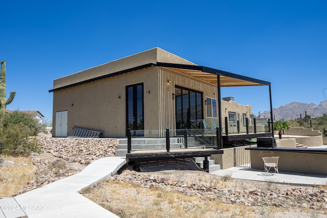 5051 N Hillcrest Dr, Tucson, AZ 85704 - view of side of home featuring a mountain view