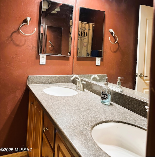 1102 E Mud Spring Canyon Ln, Sahuarita, AZ 85629 - full bath featuring double vanity and a textured wall