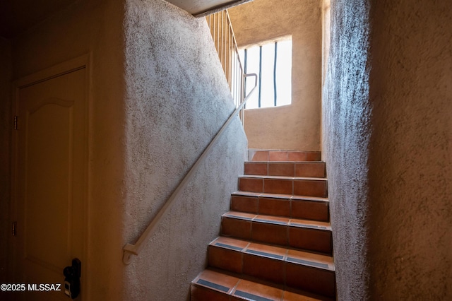 2990 W Trevi Pl Unit 200, Tucson, AZ 85741 - stairway with a textured wall