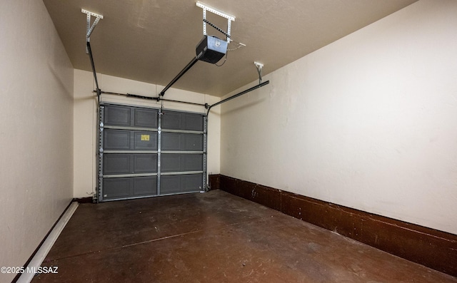 2990 W Trevi Pl Unit 200, Tucson, AZ 85741 - garage with a garage door opener