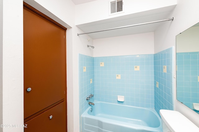 5521 E Camden St, Tucson, AZ 85712 - bathroom with tub / shower combination and toilet