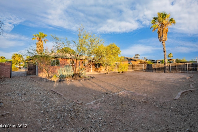 1225 N Nema Ave, Tucson, AZ 85712 - view of yard featuring a gate