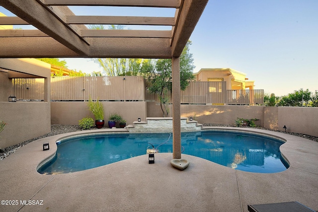 6530 N Finisterra, Tucson, AZ 85750 - view of swimming pool featuring a fenced backyard