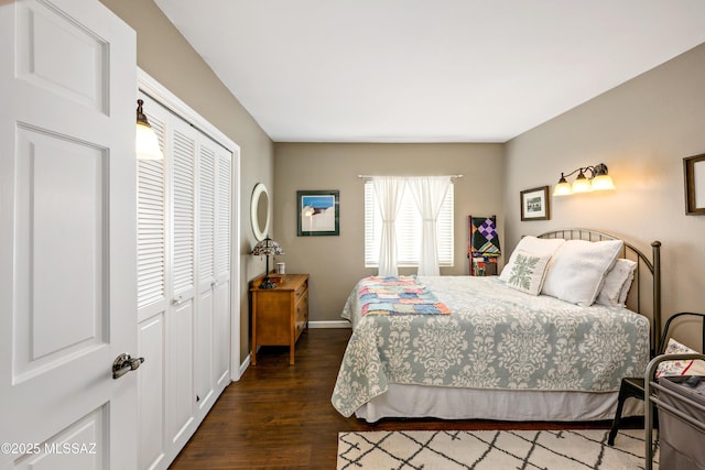 1939 S San Vincent Dr, Green Valley, AZ 85614 - bedroom featuring wood finished floors and a closet