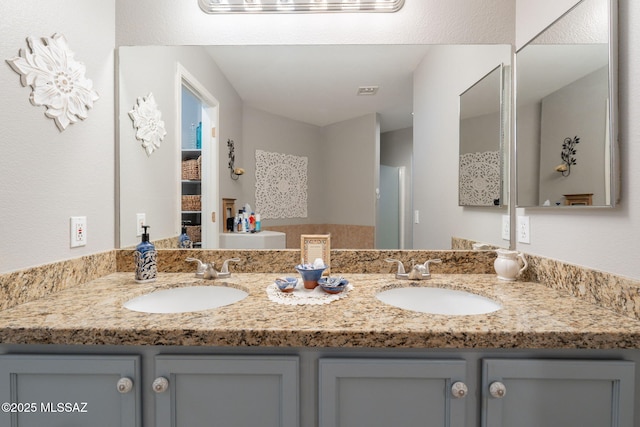 9908 E Shadow Glen Ct, Tucson, AZ 85748 - full bath with double vanity