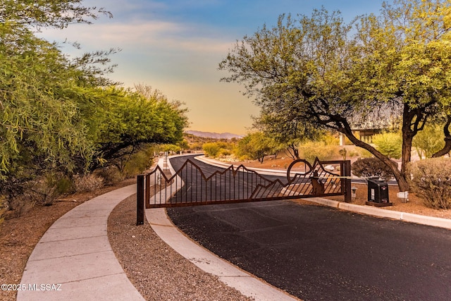 3188 W Tumamoc Dr, Tucson, AZ 85745 - view of gate