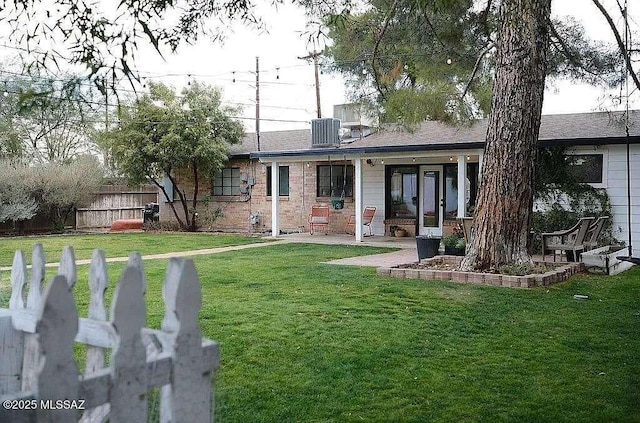 2602 E Prince Rd, Tucson, AZ 85716 - back of property with a patio area