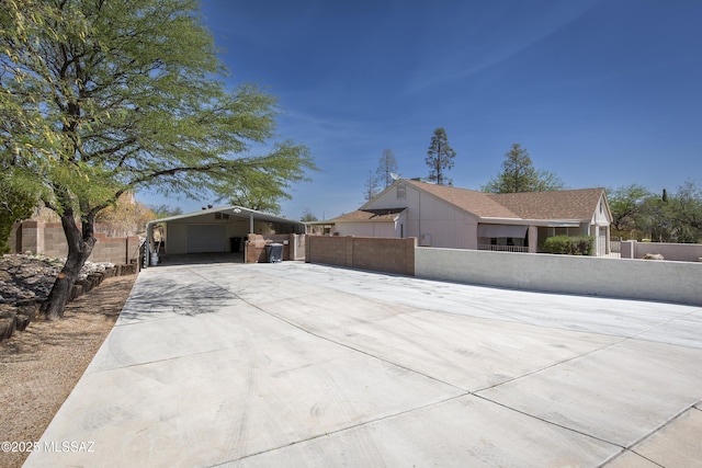 2856 W Goldfield Dr, Tucson, AZ 85745 - view of front facade featuring concrete driveway