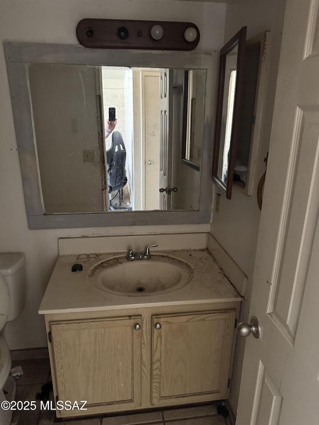 206 W Blacklidge Dr, Tucson, AZ 85705 - half bath with vanity