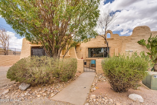 4211 N Villas Placitas, Tucson, AZ 85705 - view of property featuring a fenced front yard