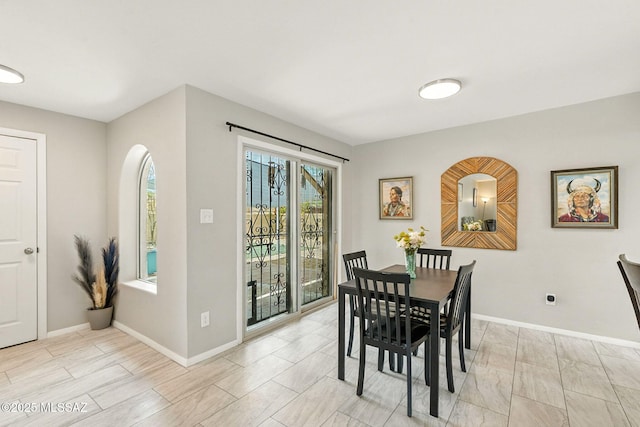 4211 N Villas Placitas, Tucson, AZ 85705 - dining room with baseboards