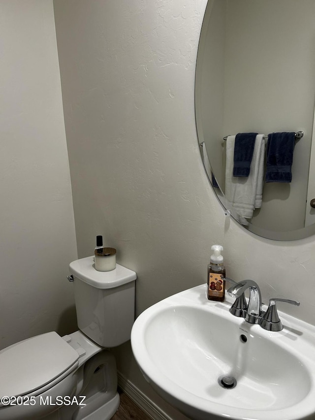 1126 E Descent St, Tucson, AZ 85719 - bathroom with a sink and toilet