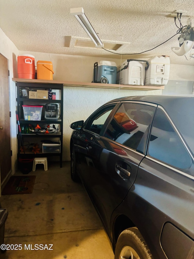 6100 N La Canada Dr, Tucson, AZ 85704 - view of garage