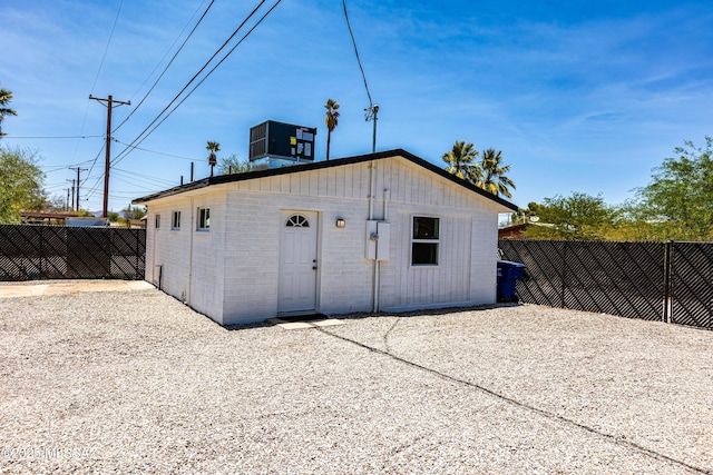 1435 E Grant Rd, Tucson, AZ 85719 - view of outbuilding featuring a fenced backyard