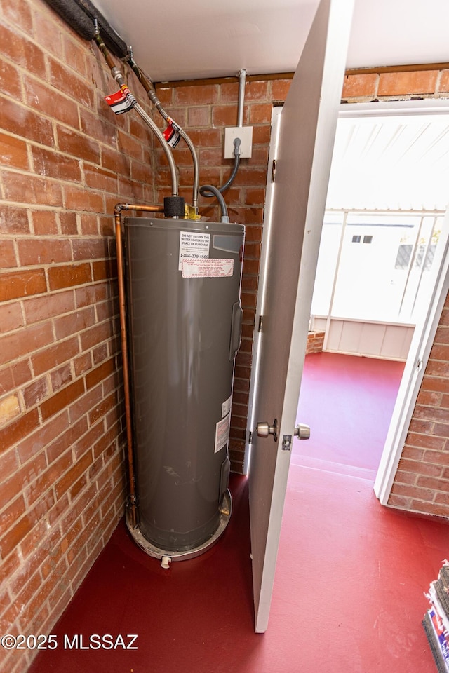 1435 E Grant Rd, Tucson, AZ 85719 - utilities featuring water heater