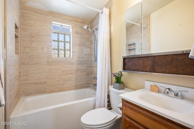 4009 N Fontana Ave, Tucson, AZ 85705 - full bath featuring shower / tub combo and vanity