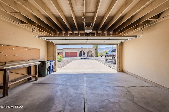 9453 E Calle Bolivar, Tucson, AZ 85715 - view of garage