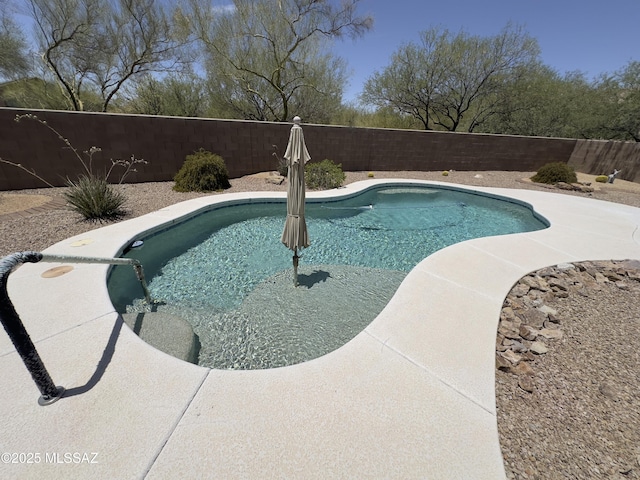 13049 N Woosnam Way, Oro Valley, AZ 85755 - view of pool featuring a fenced backyard
