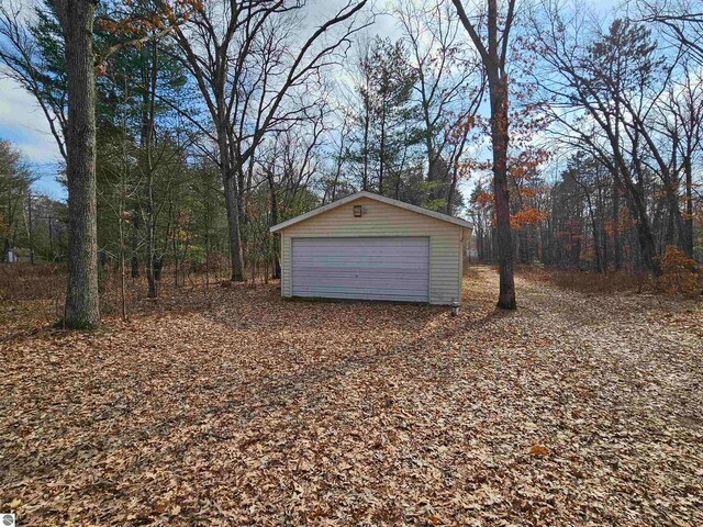 view of detached garage