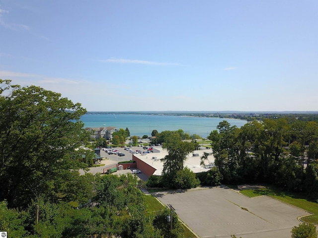 Listing photo 3 for 10775 E Traverse Hwy, Traverse City MI 49684