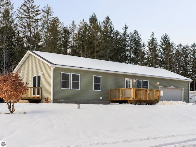 view of front of home featuring a wooden deck