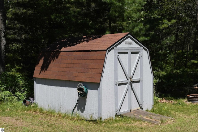 view of outbuilding