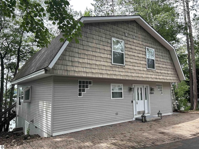 view of front of house featuring a patio area