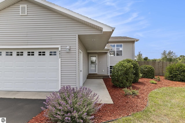 view of front of house featuring a garage