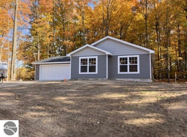 view of front facade featuring a garage