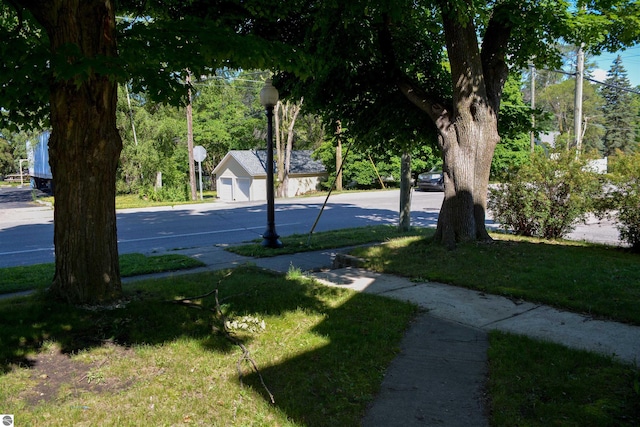 exterior space featuring a yard