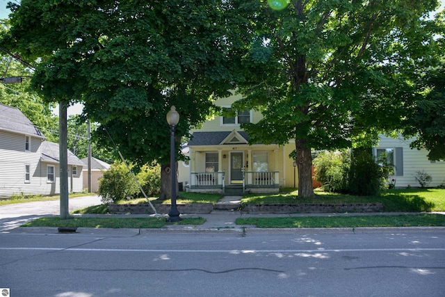 view of front facade with a porch